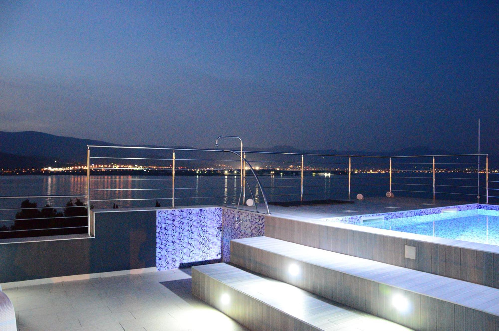 Apartments Exclusive Palace II Τρογκίρ Εξωτερικό φωτογραφία